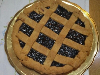 crostata con marmellata di ciliegie e amarene